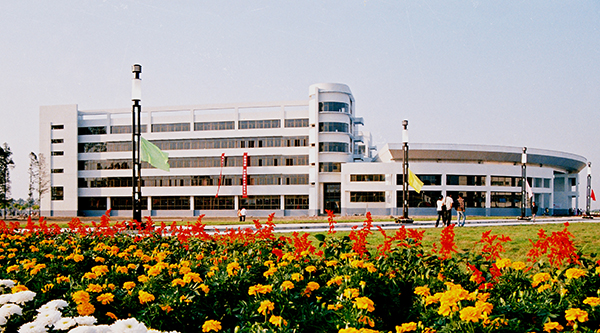 威尼斯886699校园风景